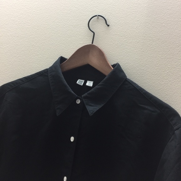 Uniqlo U Shortsleeve Button Down - Picture 2 of 3